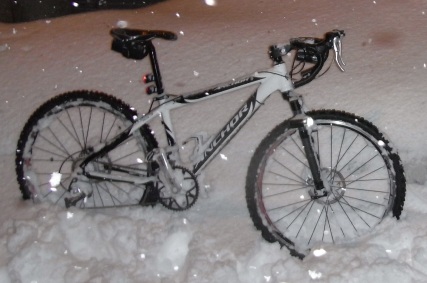 Cairnの雪上ロードバイク