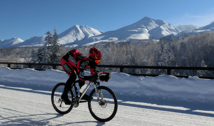 雪上ロードバイク十勝連峰