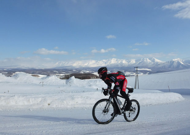 雪上ロードバイク十勝連峰